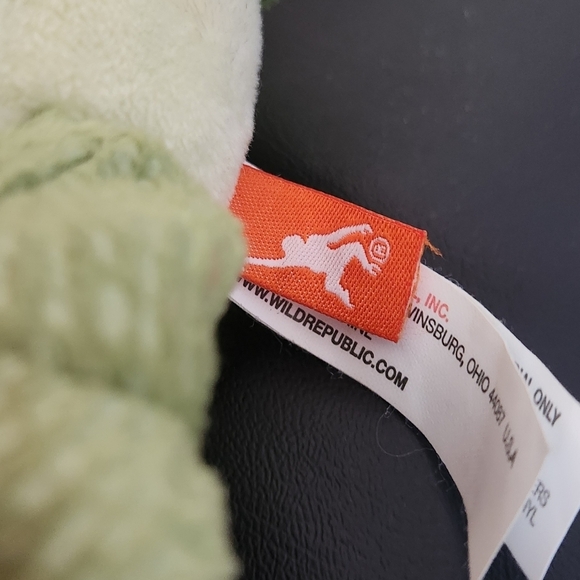 Wild Republic Crocodile Green 8in Snap Back Arms Stuffed Animals - Picture 4 of 6